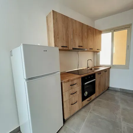 Lovely 2 Golem, Durres Apartment *