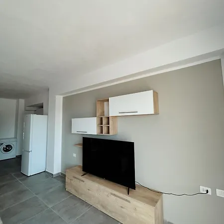 Apartment Lovely 2 Golem, Durres