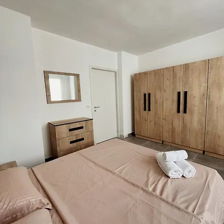 Apartment Lovely 2 Golem, Durres