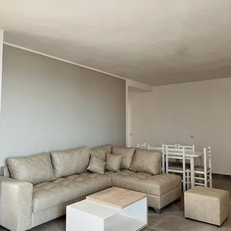 Apartment Lovely 2 Golem, Durres *